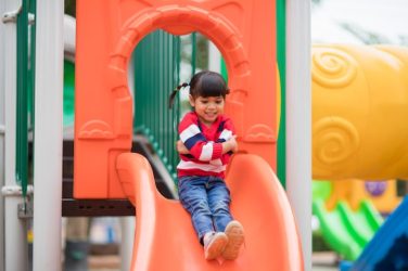 fpkdl.com_960_images_fpkdl.com_960_active-little-girl-playground_29488-1258