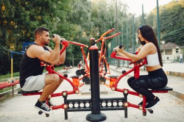 fpkdl.com_960_images_fpkdl.com_960_beautiful-couple-training-summer-park_1157-20475 (1)